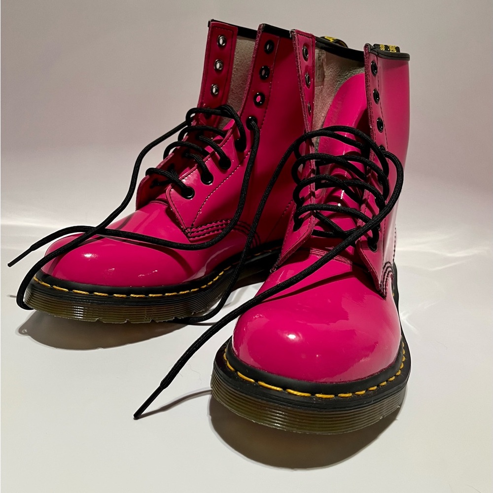 Doc Martens 1460 Hot Pink Combat Ankle Boots Womens Size 9 Patent Leather 💕